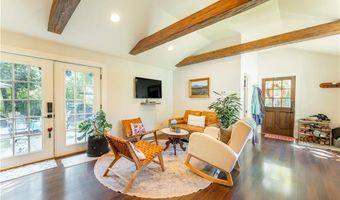 99 Highview Ave, Hopkinton, RI 02832
