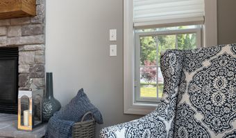 7 Hammerstone Ln, Altamont, NY 12009