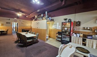 920-924 Parriott St, Aplington, IA 50604