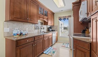 215 E Ft Macon Rd, Atlantic Beach, NC 28512