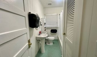 1102 N Hutchinson, Adel, GA 31620