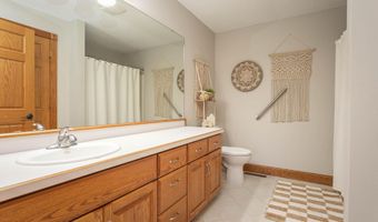 3021 Pinewood Ln NE, Alexandria, MN 56308