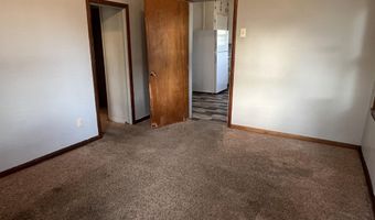 704 4th Ave E, Albia, IA 52531