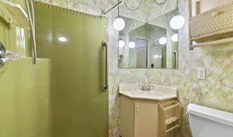 822 Croswell, Adrian, MI 49221