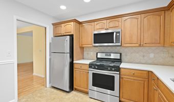 70 W 32ND St 1F, Bayonne, NJ 07002