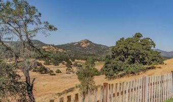 1560 Pinto Dr, Angels Camp, CA 95222