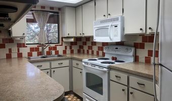 512 Skyline Dr, Cascade, ID 83611