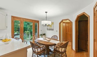 9 Ellsworth Rd, Andover, MA 01810