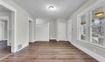 36 Cole Ave, Akron, OH 44301