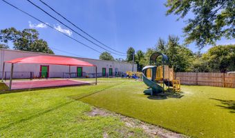 615 Howard Ave, Biloxi, MS 39530