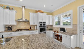6903 CRESTPOINT Dr, Apollo Beach, FL 33572