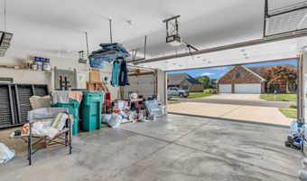 6686 Woodcrest Dr, Avon, IN 46123