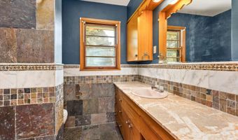 2619 Meadow Glen Rd, Ames, IA 50014