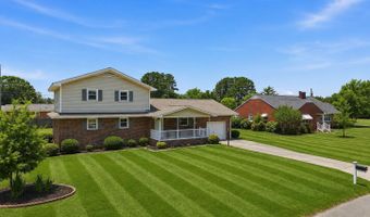4130 Terrace Dr, Ayden, NC 28513