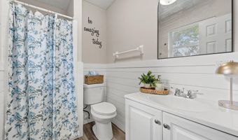 594 CEDAR Ave, Baldwin, FL 32234