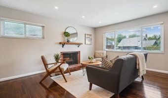 132 N GLADDEN St N, Alexandria, VA 22304