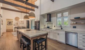 917 McDonald Dr, Amsterdam, NY 12070