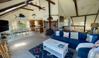 12 Lobsterville Rd, Aquinnah, MA 02535