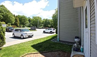 66 Girard Ave 312, Newport, RI 02840