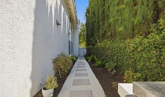 29644 Kimberly Dr, Agoura Hills, CA 91301