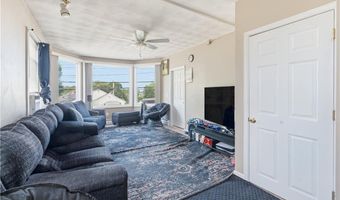 620 Killingly St, Johnston, RI 02919