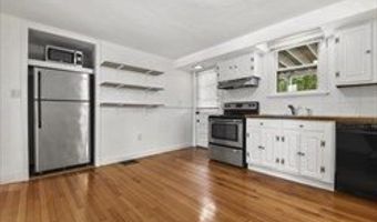 775 E 5th St 1, Boston, MA 02127
