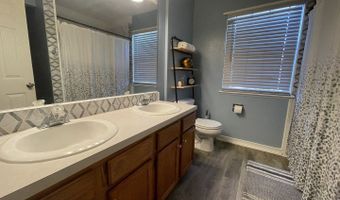 2043 Peach Tree Ln, Algonquin, IL 60102