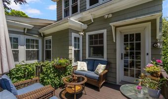 141 Coggeshall Ave, Newport, RI 02840