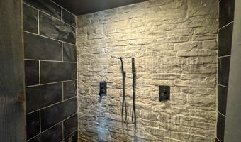 156 Bryan St, Berne, IN 46740