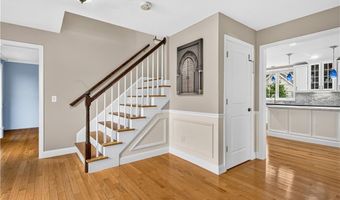 14 Longbrook Dr, Cumberland, RI 02864