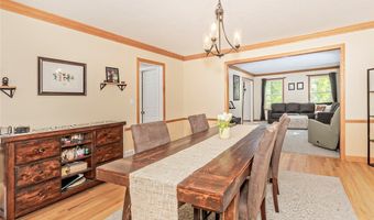 225 Linwood Ln, Aurora, OH 44202