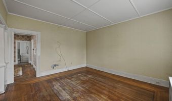34-36 Crandall St, Adams, MA 01220