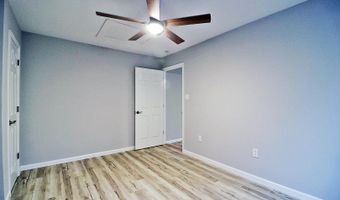 11 Pomona Dr, Barnegat, NJ 08005
