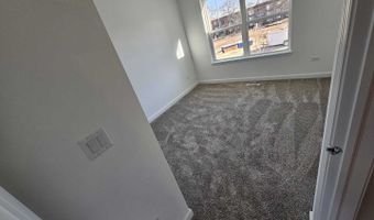 334 N Masters Dr, Addison, IL 60101