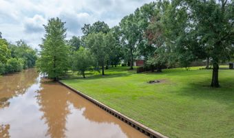 2073-2075 Main Hwy, Arnaudville, LA 70512