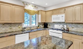 16 MULLIGAN Dr, Reading, PA 19606