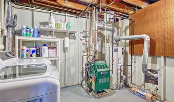 72 Vermont St, Cranston, RI 02920