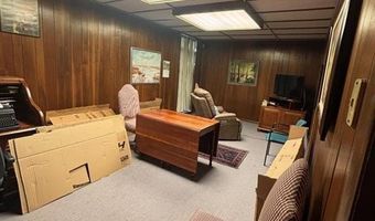 735 Park Dr, Alton, IL 62002