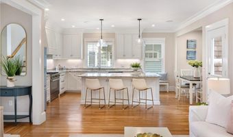 36 Bull St, Newport, RI 02840