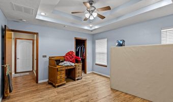 107 W Summit St, Aurora, MO 65605