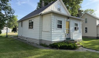 818 NE 3rd Ave, Aberdeen, SD 57401
