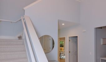 588 Green Rd, Ann Arbor, MI 48105