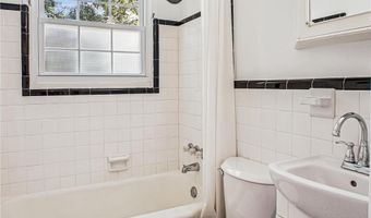 6200 VERNE St, Bethesda, MD 20817