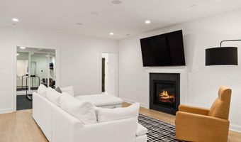 6213 DAHLONEGA Rd, Bethesda, MD 20816