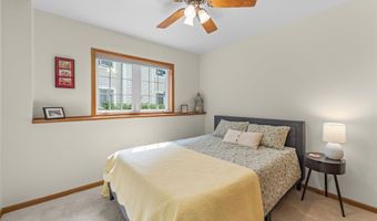 5713 Rosslare Ln, Fitchburg, WI 53711
