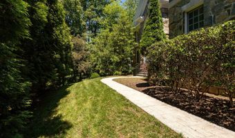 7009 PERSIMMON TREE Rd, Bethesda, MD 20817