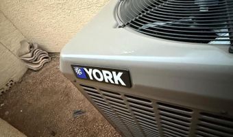 10910 W LAURELWOOD Ln, Avondale, AZ 85392