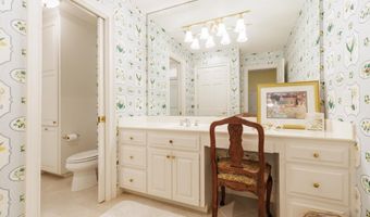 708 Town And Country Dr, Adel, GA 31620