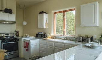 38 Tres Lomas, Arroyo Hondo, NM 87529