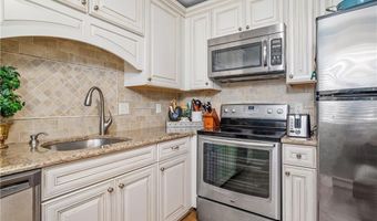 30 Sweet Meadows Ct 26, Narragansett, RI 02882